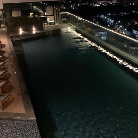 Base Condos Pattaya Buitenkant foto