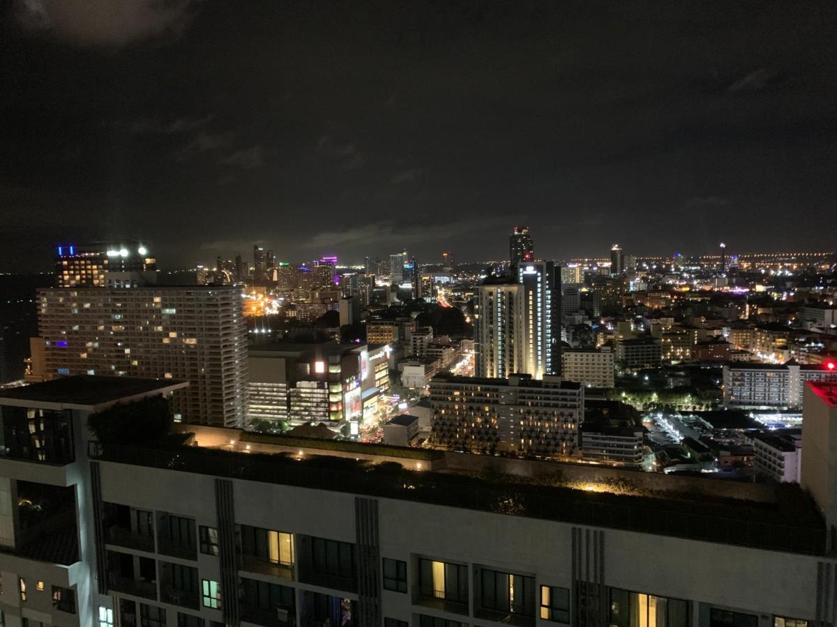 Base Condos Pattaya Buitenkant foto