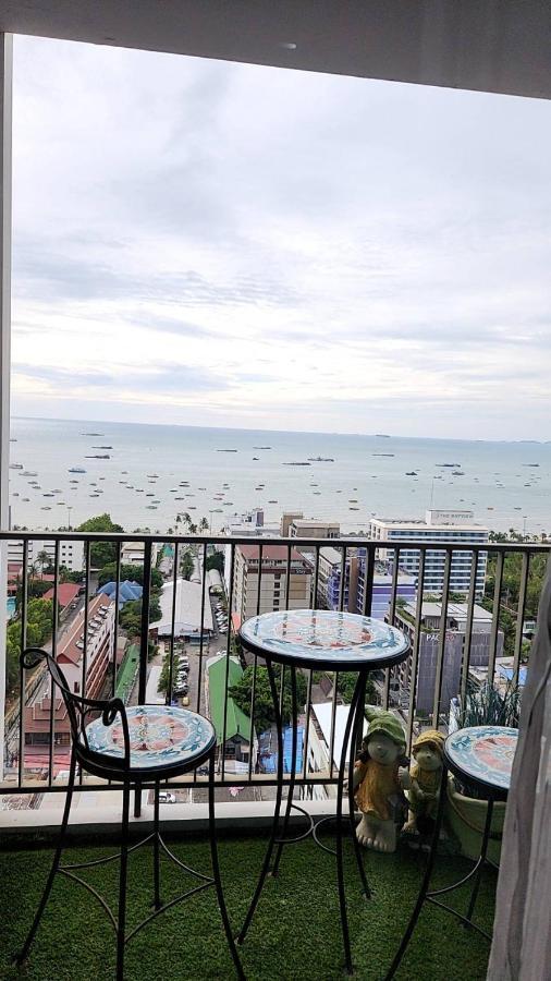 Base Condos Pattaya Buitenkant foto